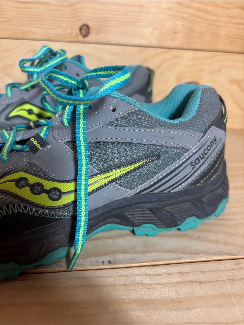 Saucony Raptor TR Trail Running sneakers size 9